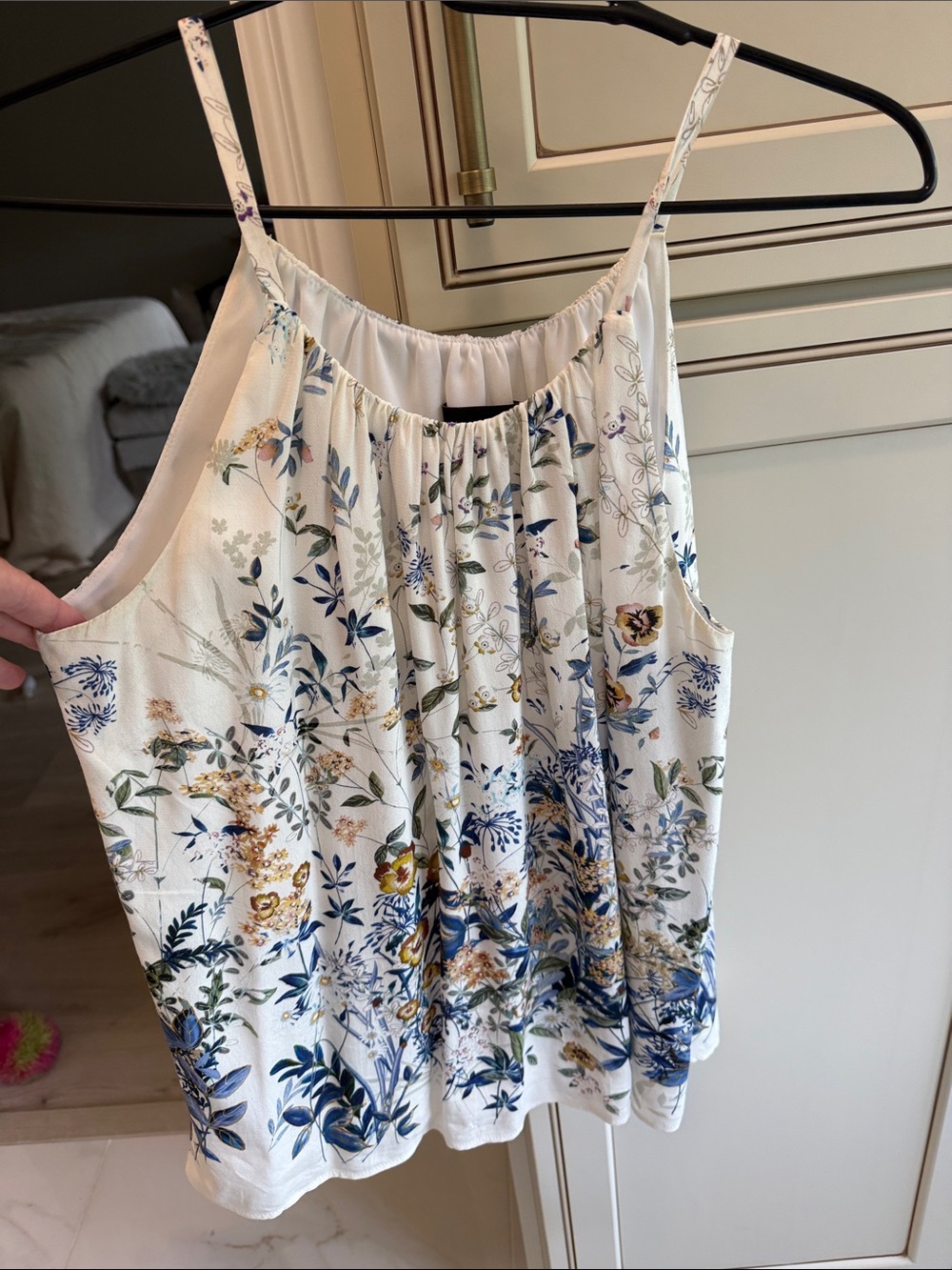 Karen Kane Floral White Sleeveless Women’s Top